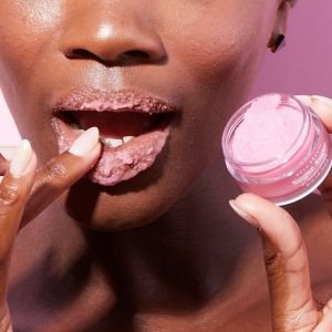 NCLA Sugar Sugar Pink Champagne lūpų šveitiklis 15 ml
