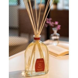 Officina Delle Essenze Legno Di Rosa namų kvapas su lazdelėmis 250 ml