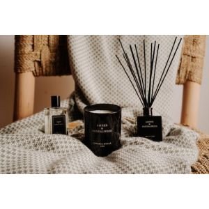 CERERIA MOLLA purškiklis ir kūno dulksna „Amber & Sandalwood“ 100 ml.