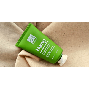 Dr. Botanicals drėkinamasis kremas su kakavos sviestu ir kanapių sėklų aliejumi 30 ml